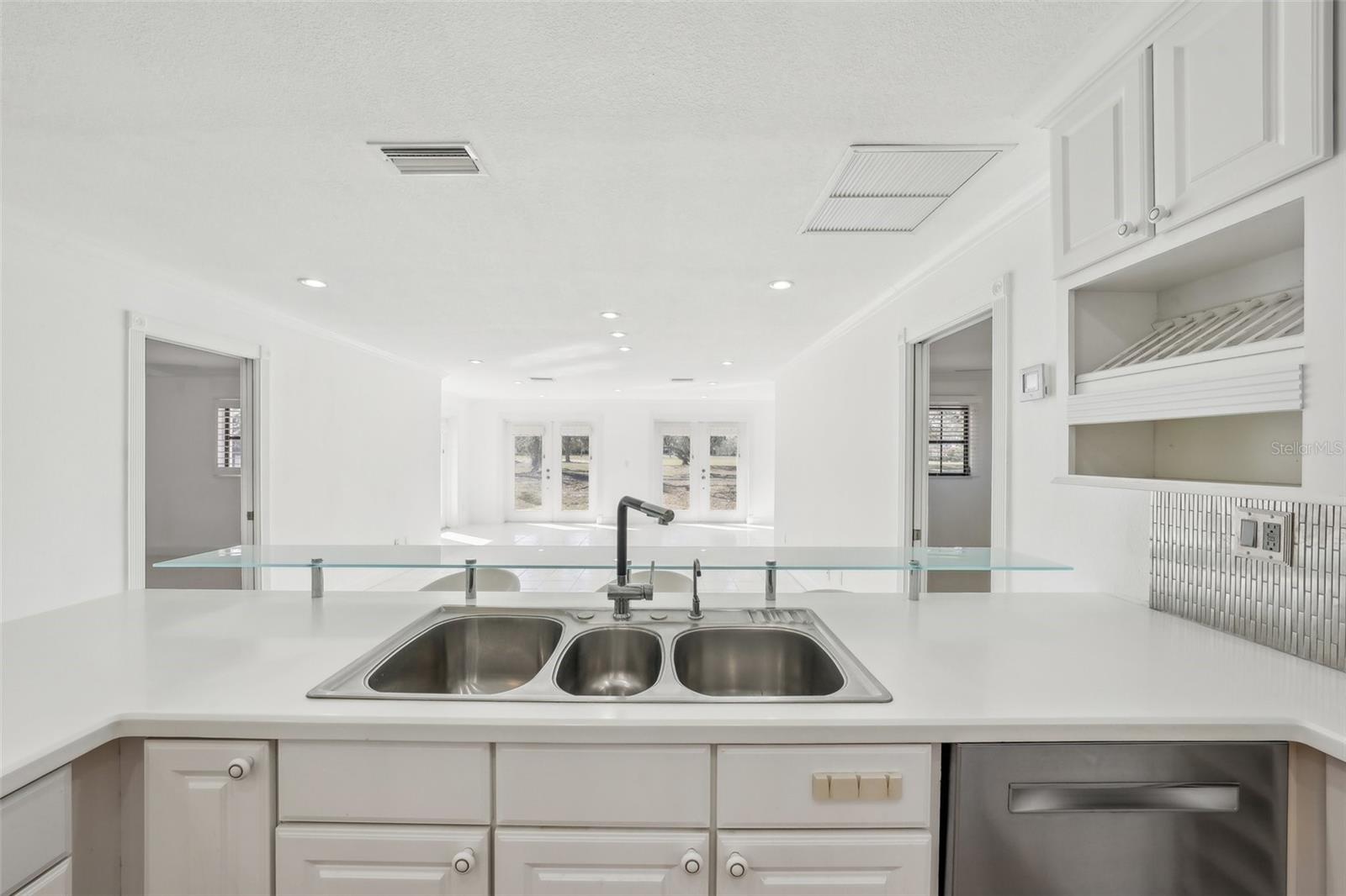 386 CLUB MANOR DR, SUN CITY CENTER, FL, 33573