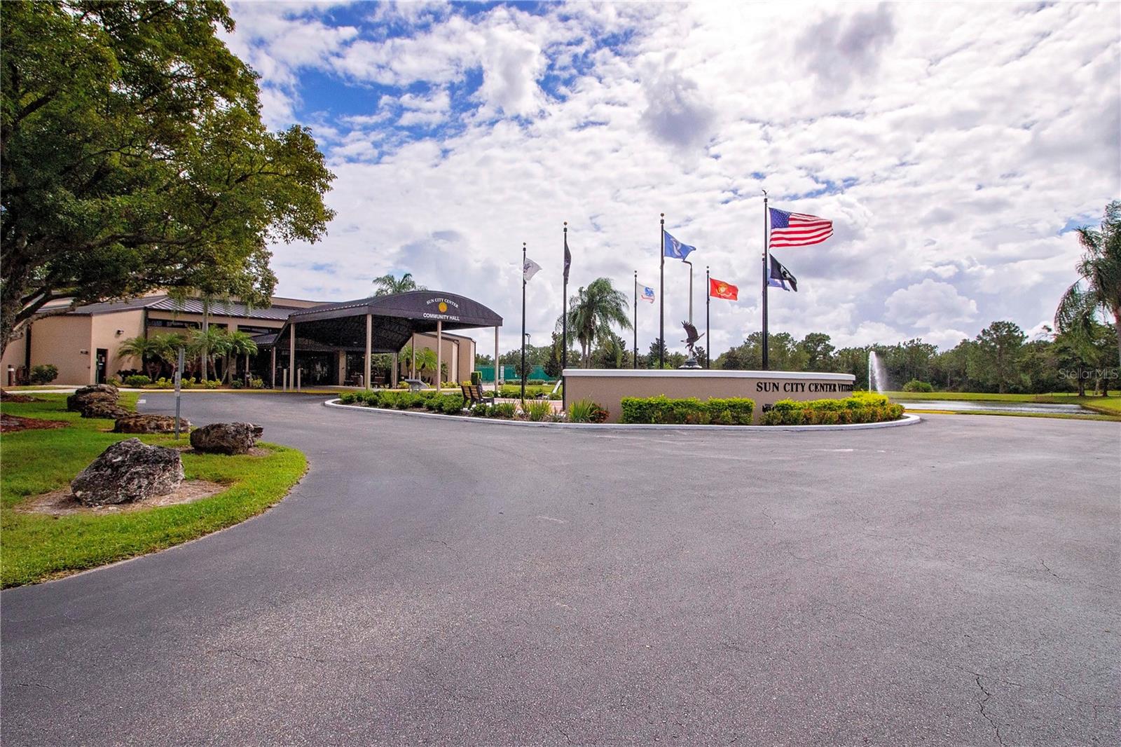 386 CLUB MANOR DR, SUN CITY CENTER, FL, 33573