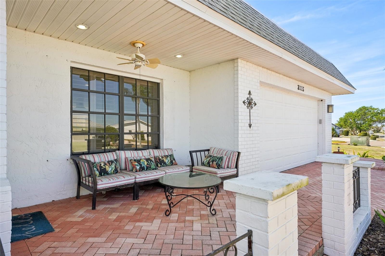 386 CLUB MANOR DR, SUN CITY CENTER, FL, 33573