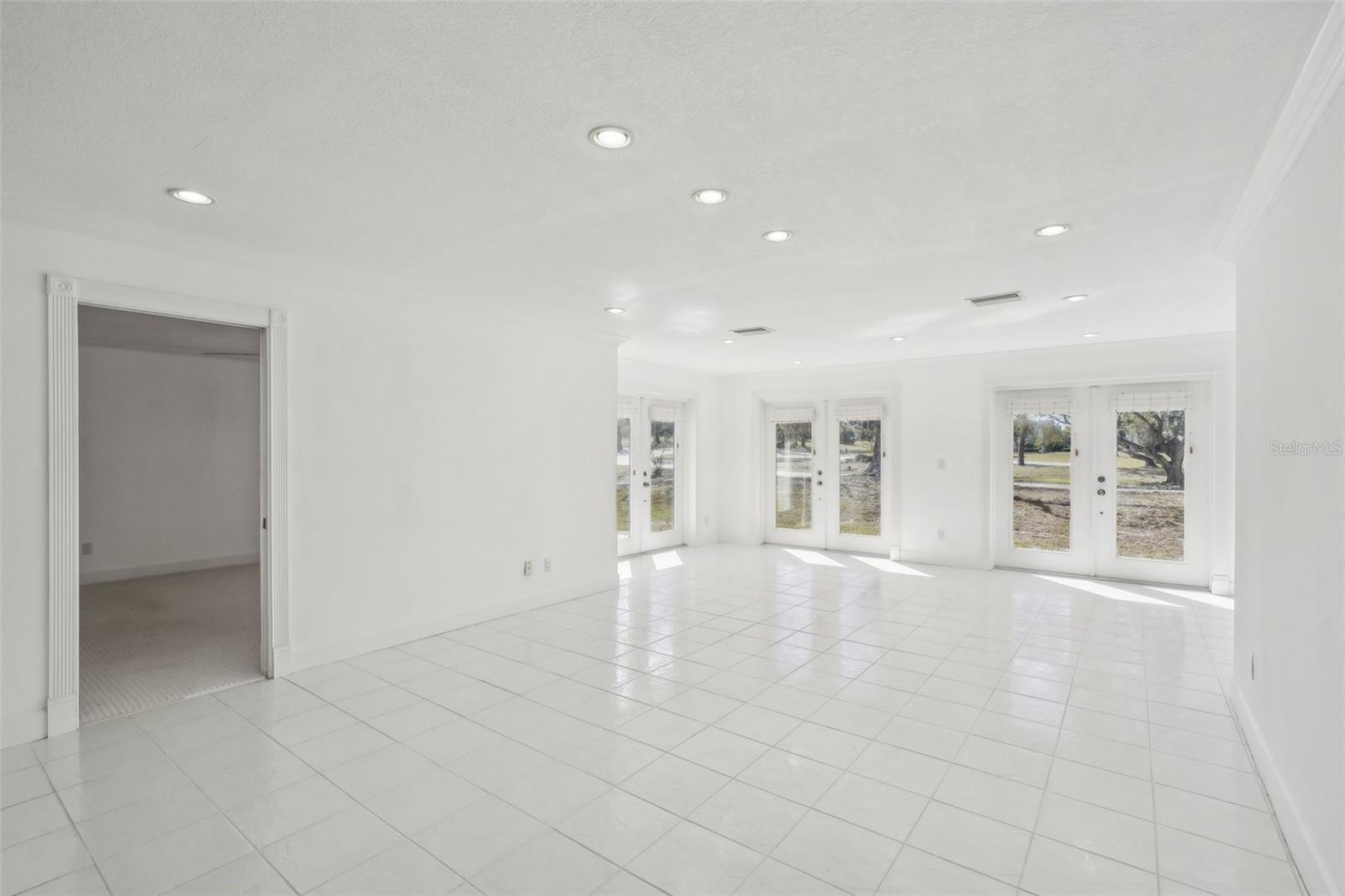 386 CLUB MANOR DR, SUN CITY CENTER, FL, 33573