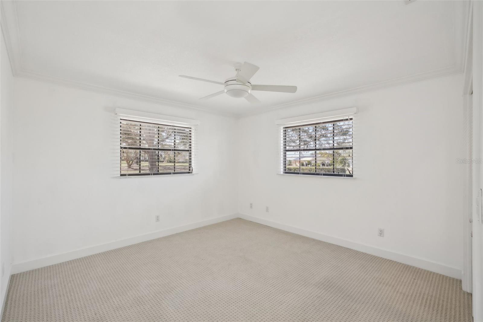 386 CLUB MANOR DR, SUN CITY CENTER, FL, 33573