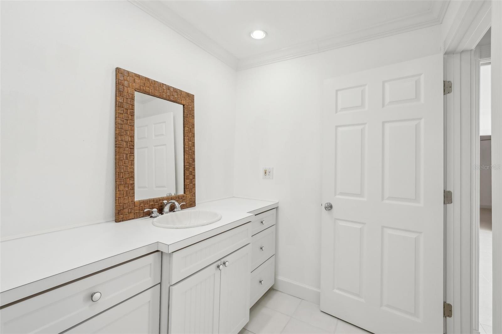 386 CLUB MANOR DR, SUN CITY CENTER, FL, 33573