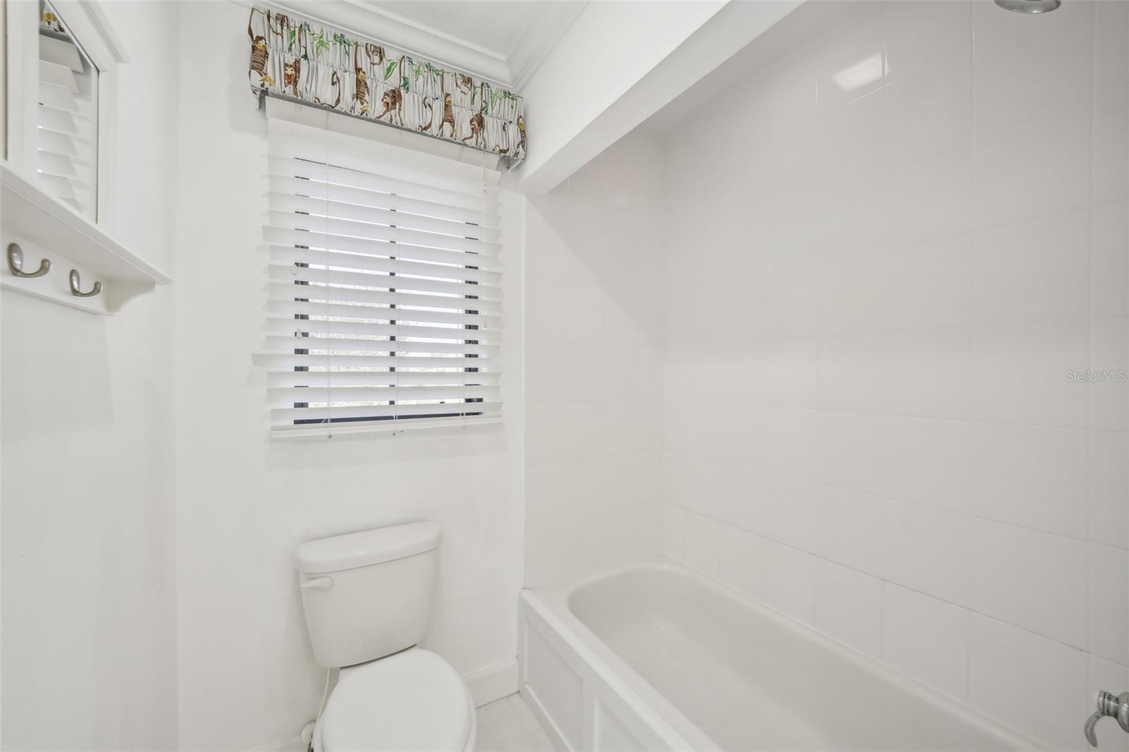 386 CLUB MANOR DR, SUN CITY CENTER, FL, 33573