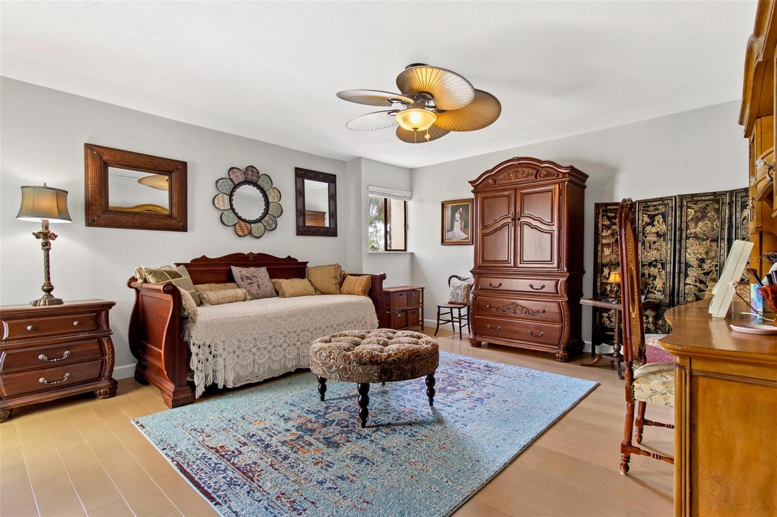 240 WINDWARD PSGE #602, CLEARWATER BEACH, FL, 33767