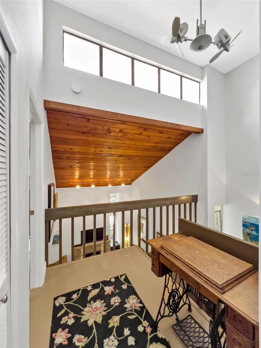 240 WINDWARD PSGE #602, CLEARWATER BEACH, FL, 33767