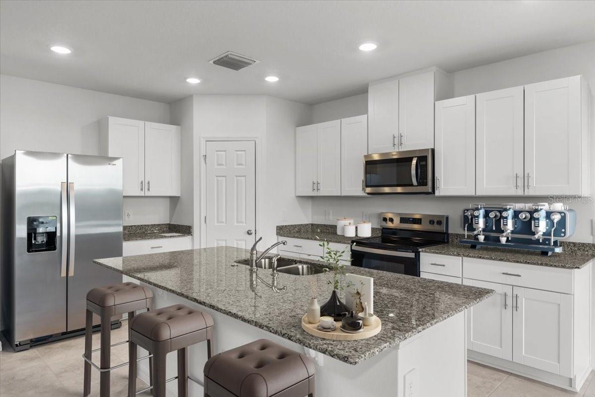 2470 LEEDS ST, HAINES CITY, FL, 33844