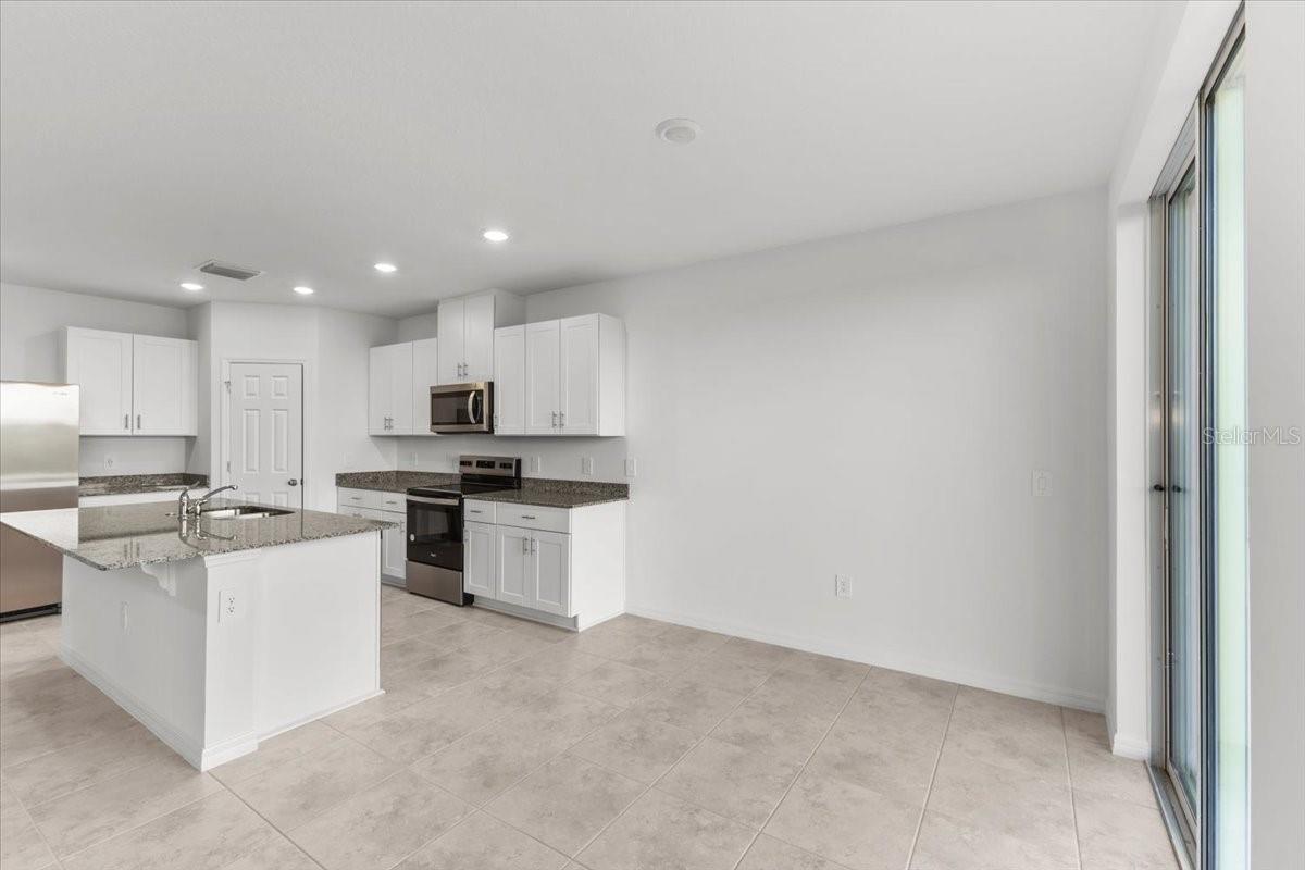 2470 LEEDS ST, HAINES CITY, FL, 33844
