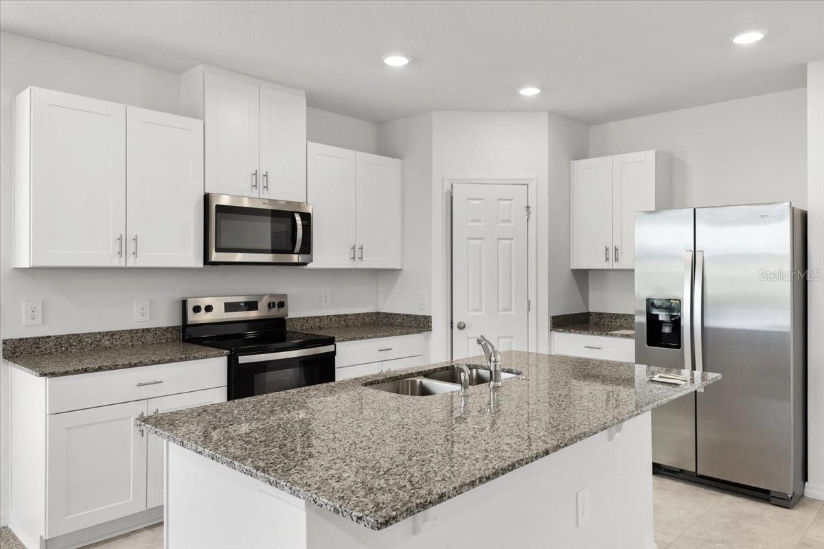 2466 LEEDS ST, HAINES CITY, FL, 33844