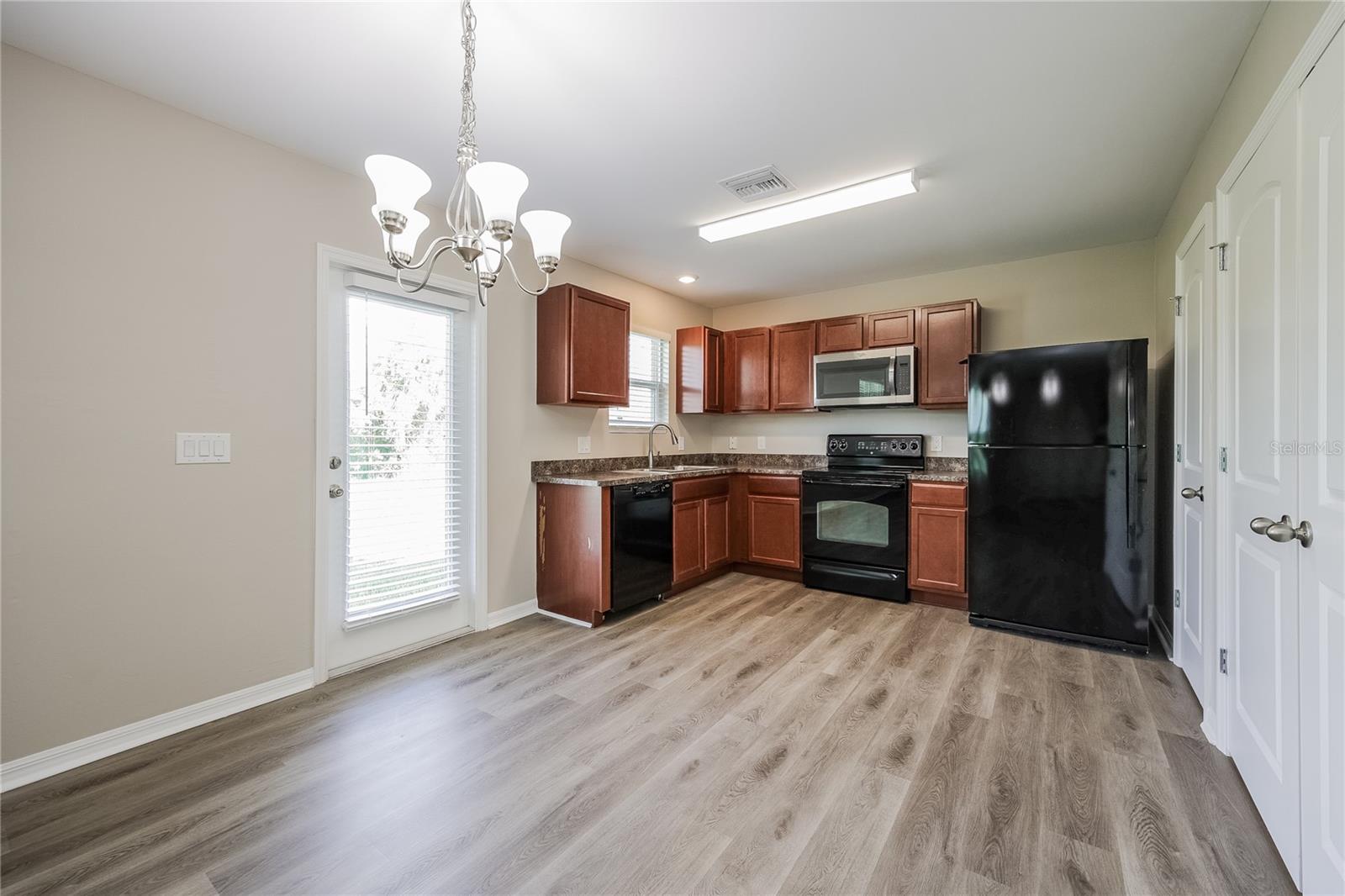 2739 NE 7TH AVE, CAPE CORAL, FL, 33909