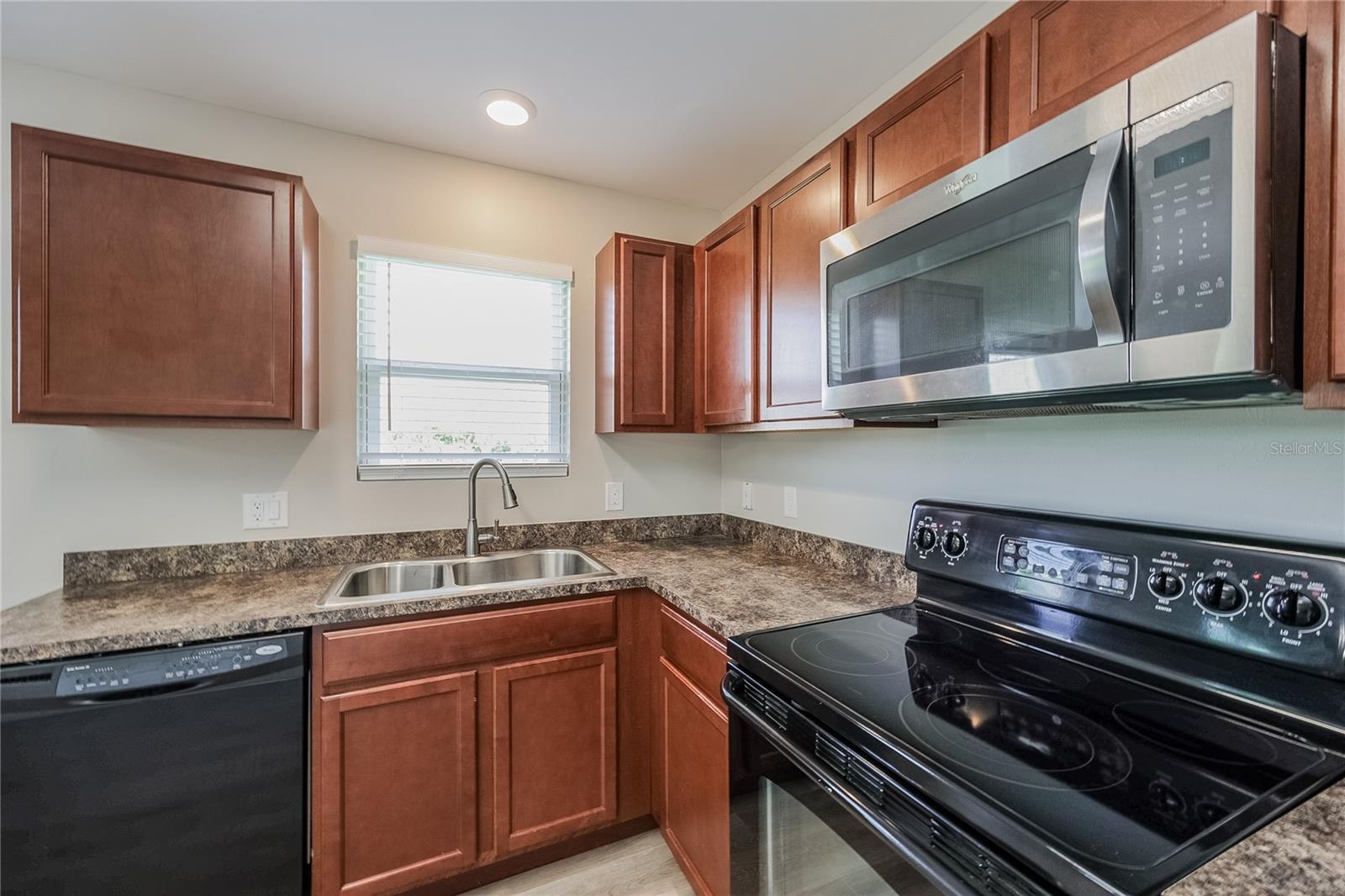 2739 NE 7TH AVE, CAPE CORAL, FL, 33909