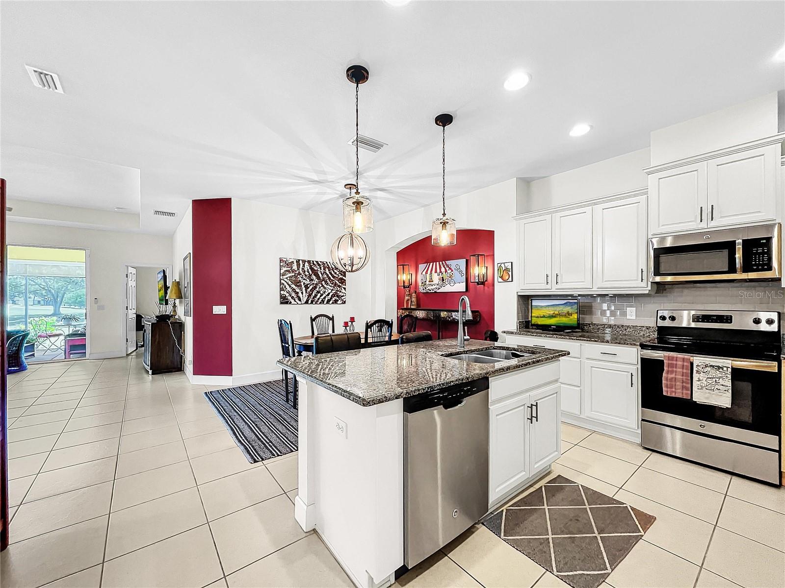 302 CRYSTAL DOWNS CT, SUN CITY CENTER, FL, 33573