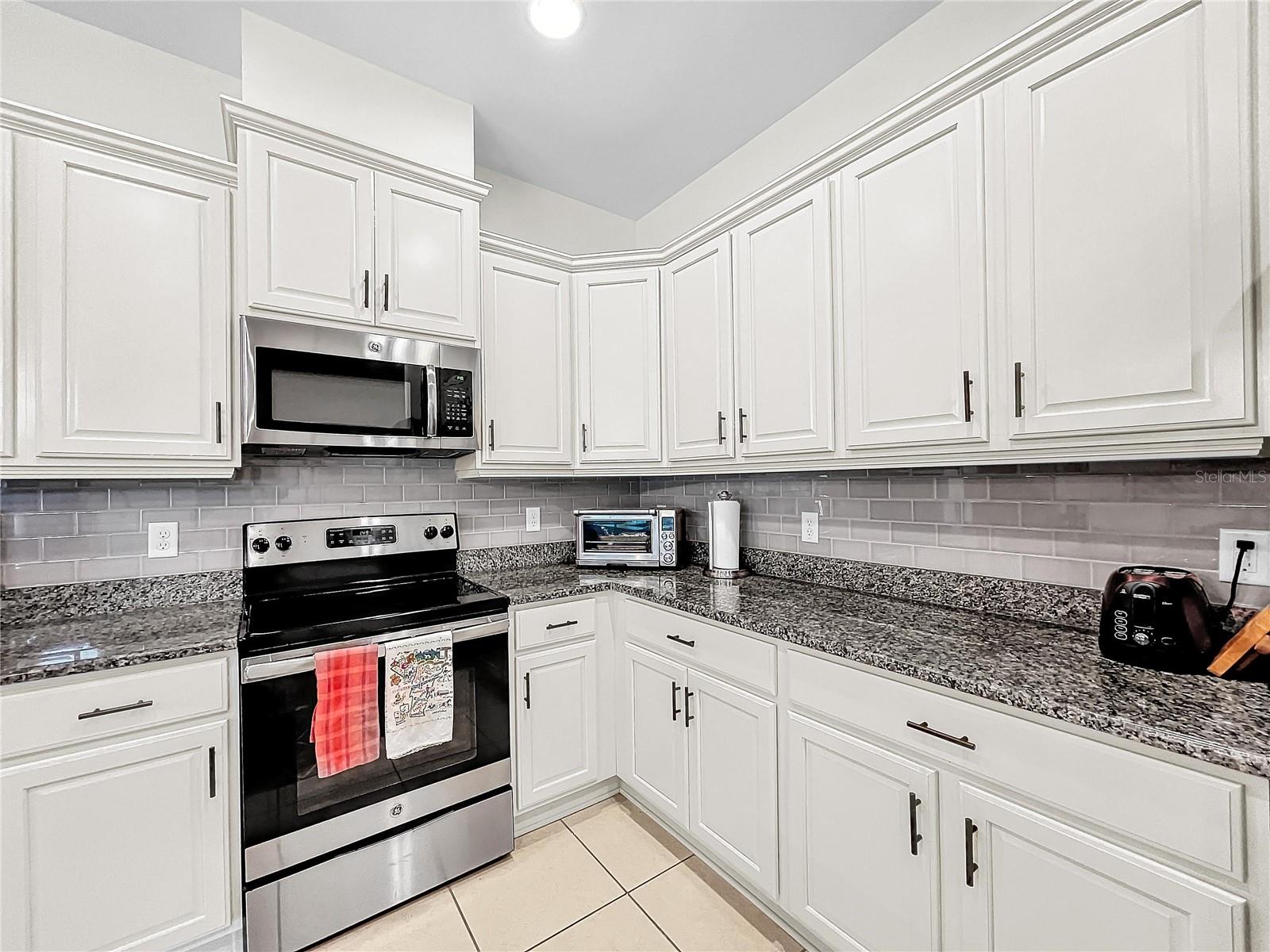 302 CRYSTAL DOWNS CT, SUN CITY CENTER, FL, 33573