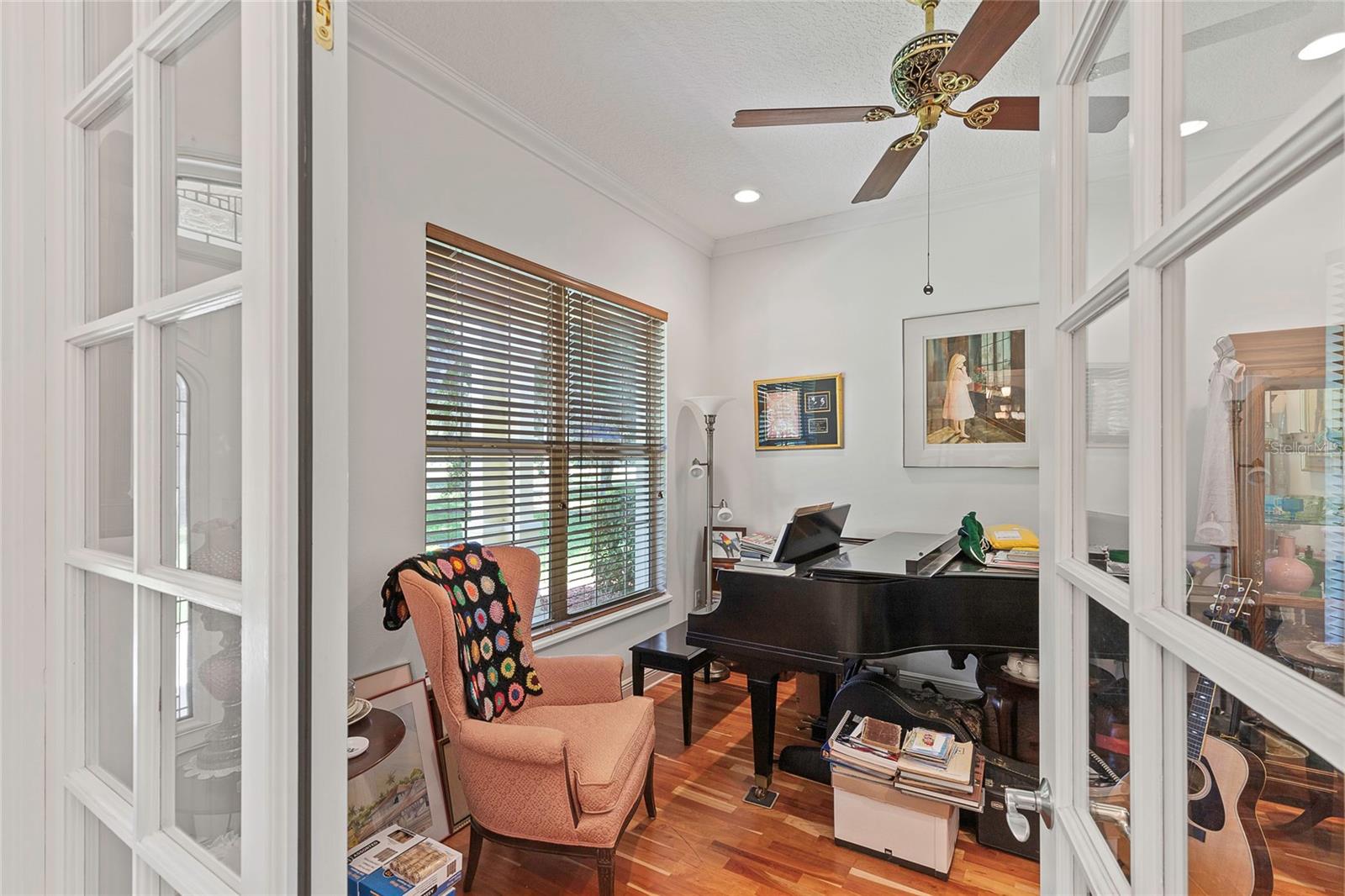 590 CRESCENT ST, UMATILLA, FL, 32784