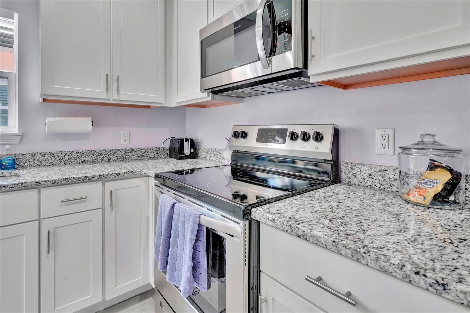 624 FITZHUGH AVE #111 & 112, PUNTA GORDA, FL, 33950