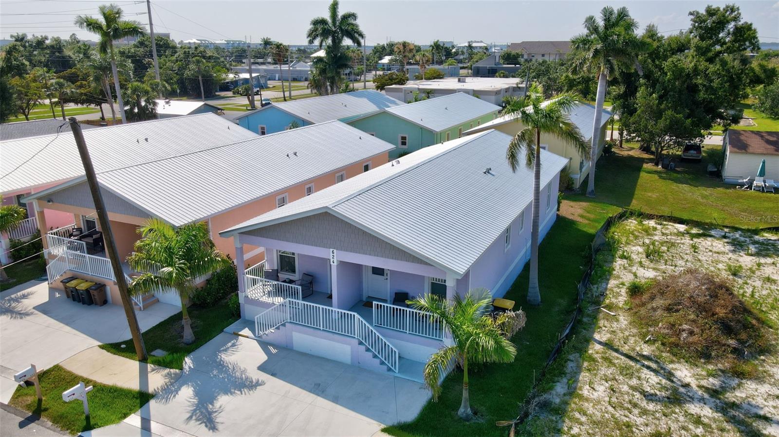 624 FITZHUGH AVE #111 & 112, PUNTA GORDA, FL, 33950