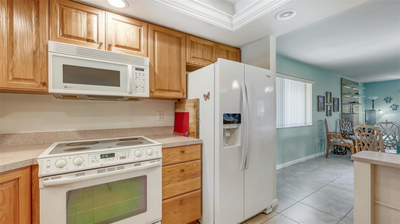 2016 RIVERBLUFF PKWY #V328, SARASOTA, FL, 34231