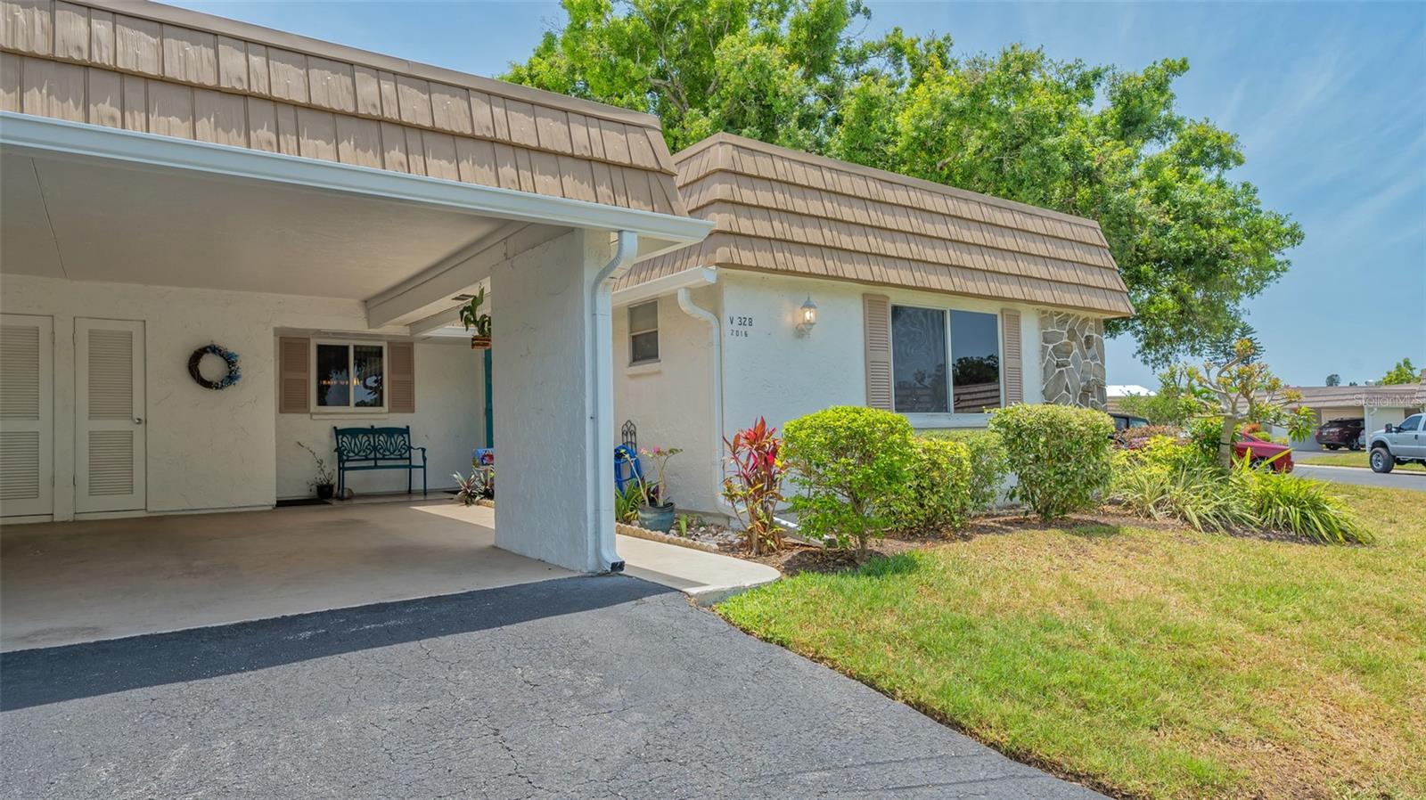 2016 RIVERBLUFF PKWY #V328, SARASOTA, FL, 34231