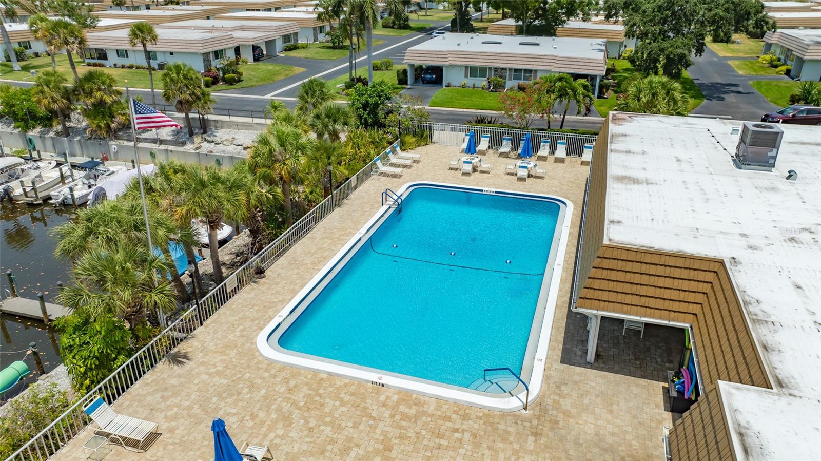 2016 RIVERBLUFF PKWY #V328, SARASOTA, FL, 34231