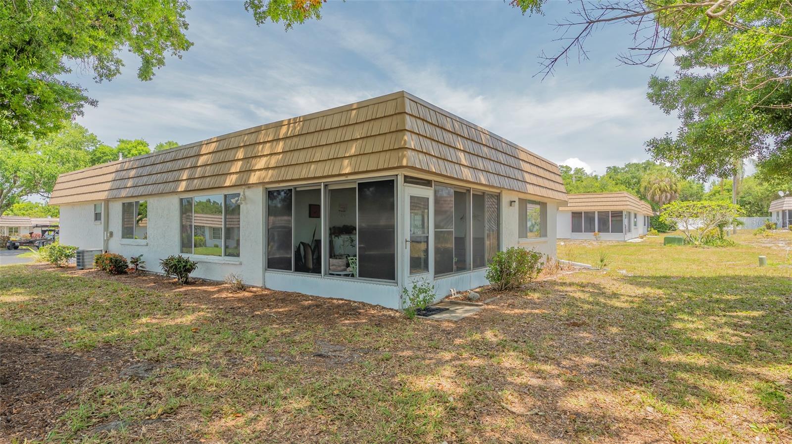 2016 RIVERBLUFF PKWY #V328, SARASOTA, FL, 34231