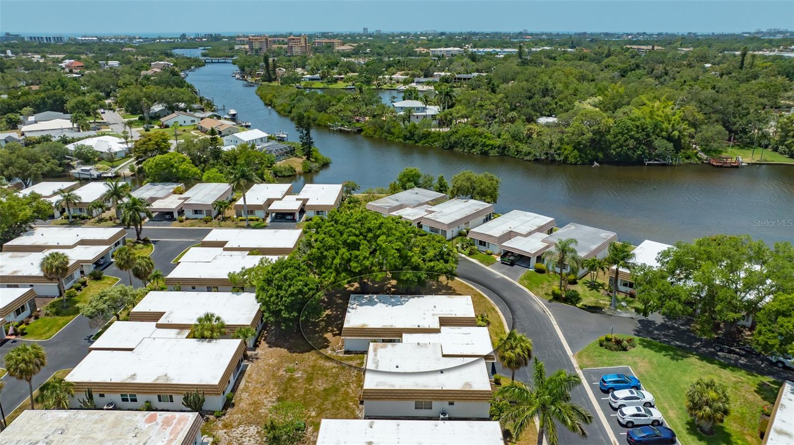 2016 RIVERBLUFF PKWY #V328, SARASOTA, FL, 34231