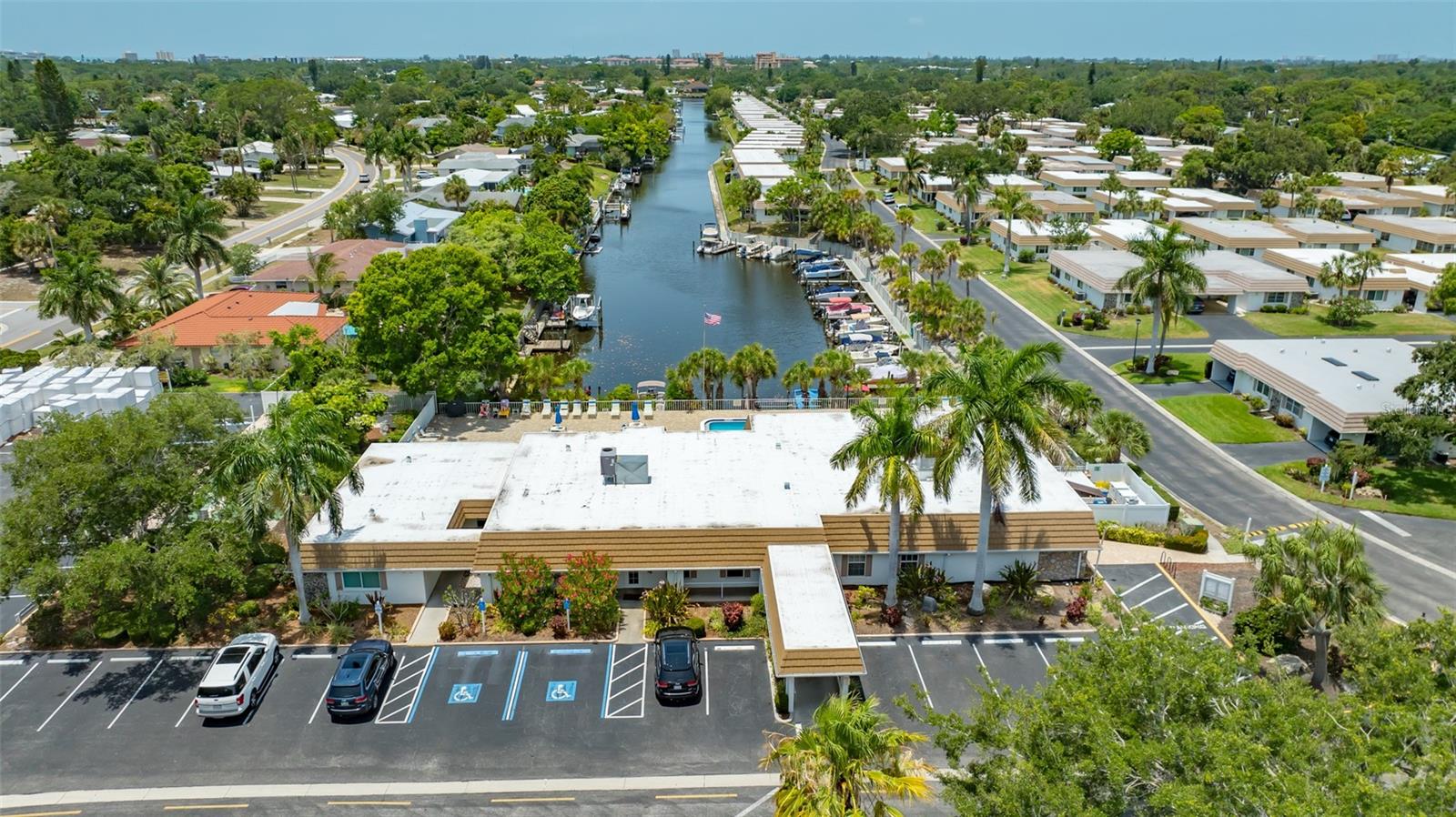 2016 RIVERBLUFF PKWY #V328, SARASOTA, FL, 34231