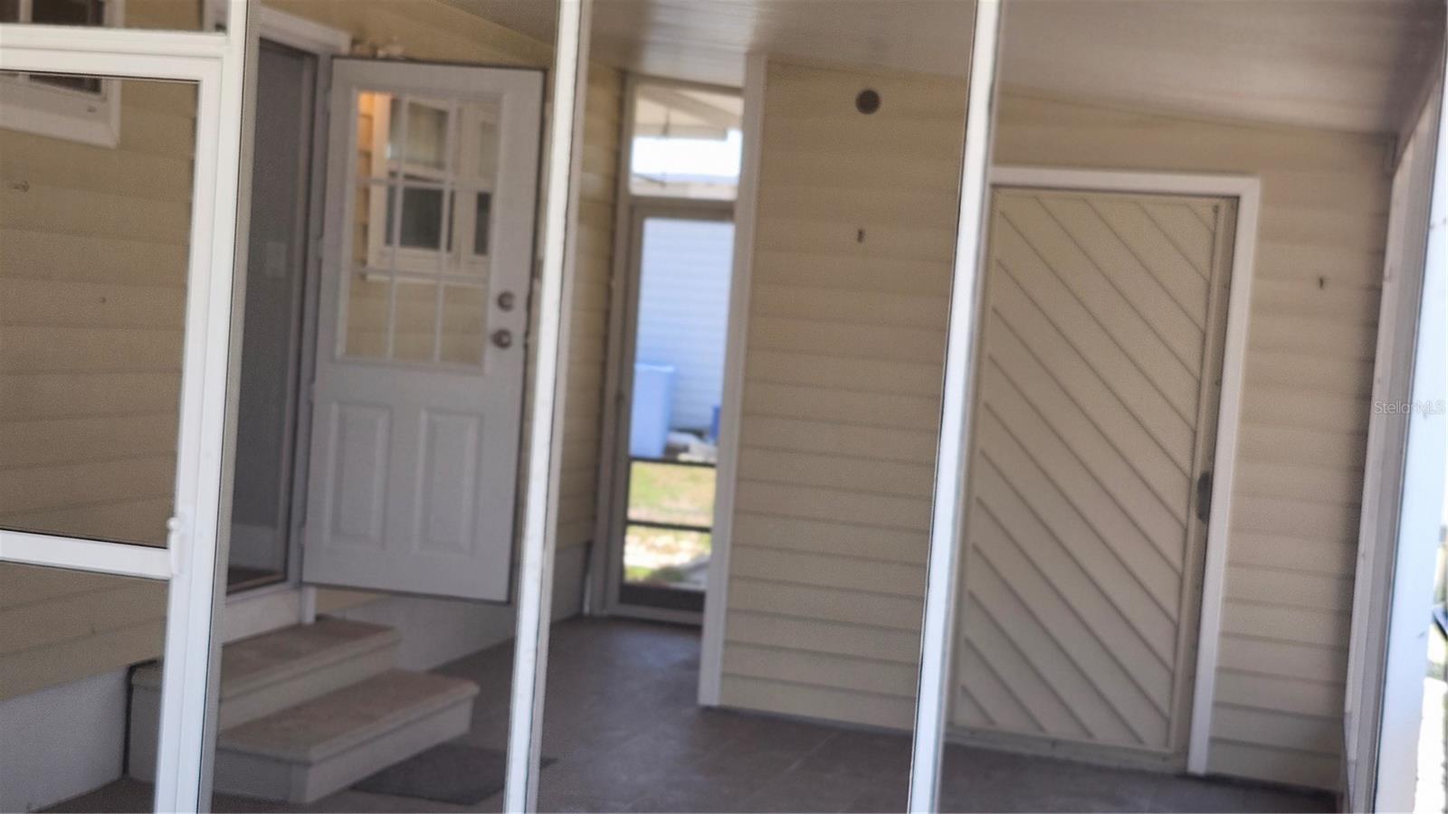 30 FLORES DR, PALMETTO, FL, 34221
