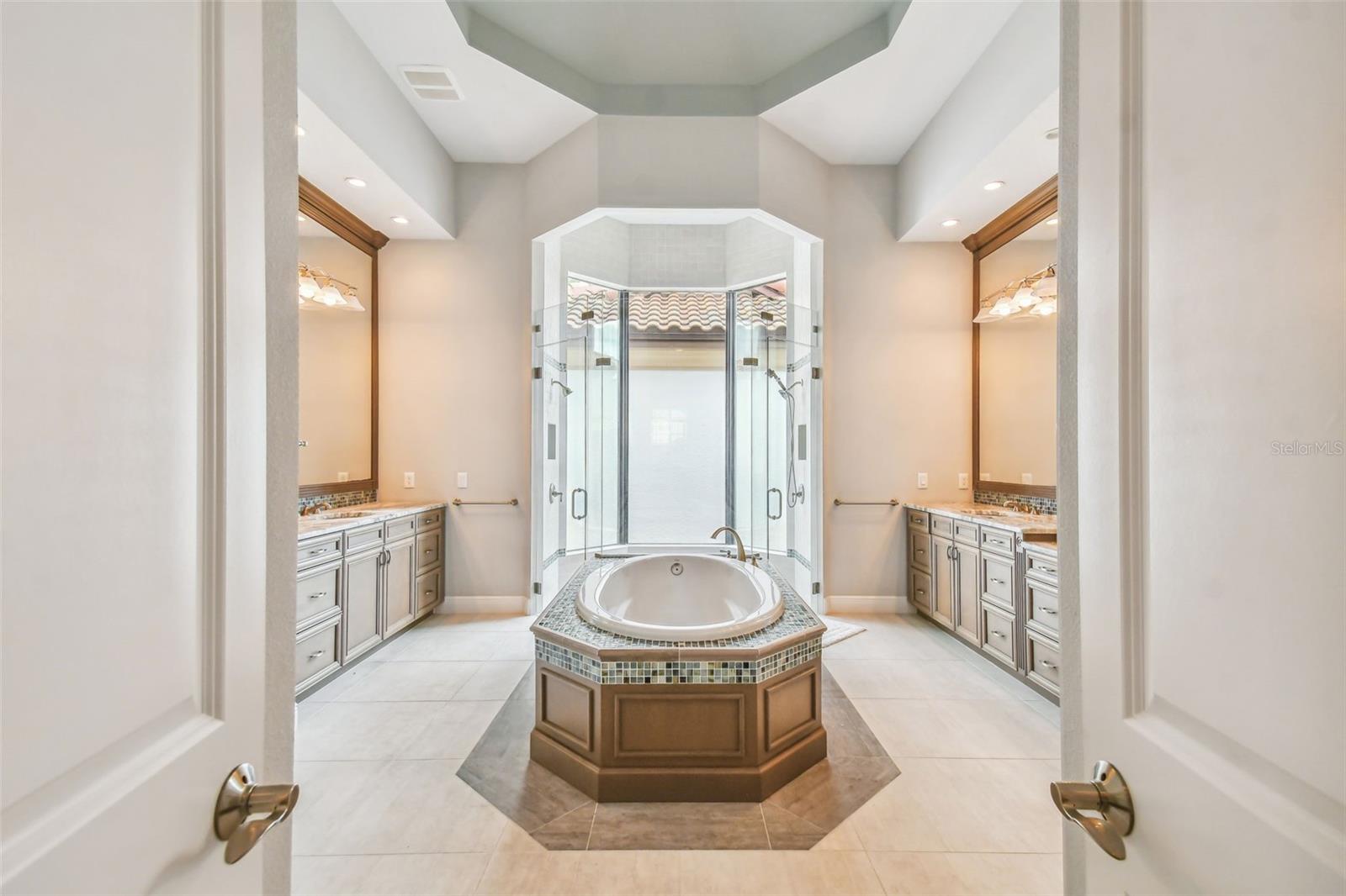 T3528010 Property Photo