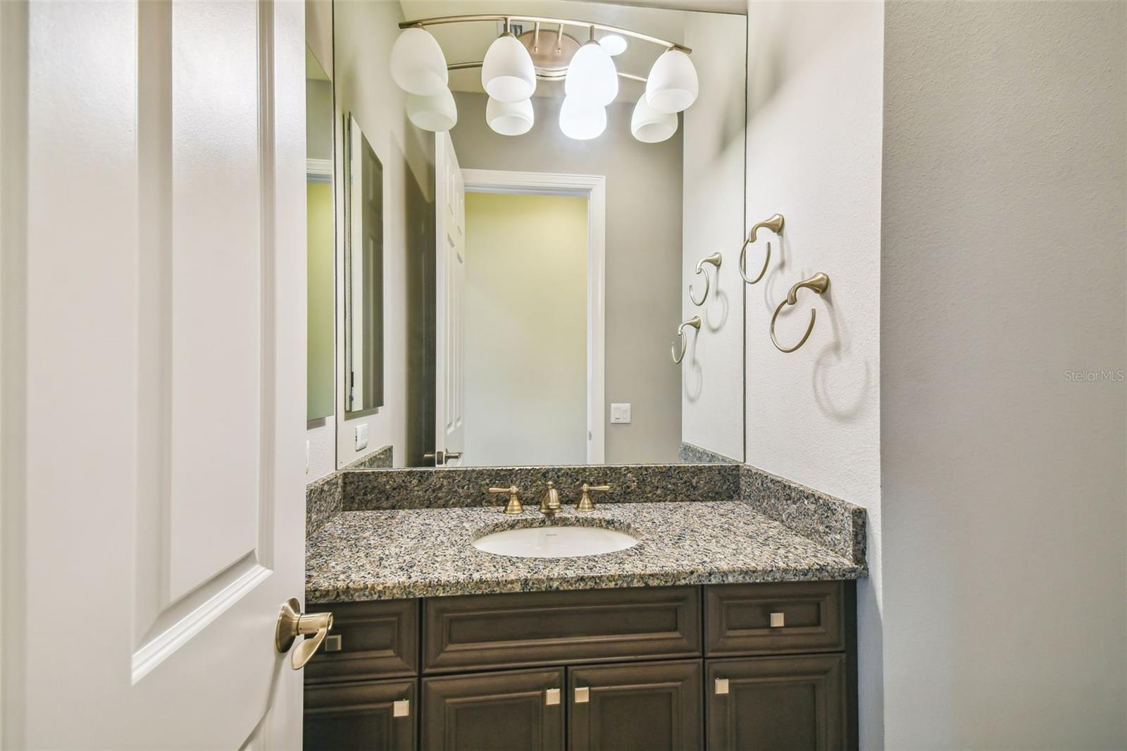 T3528010 Property Photo