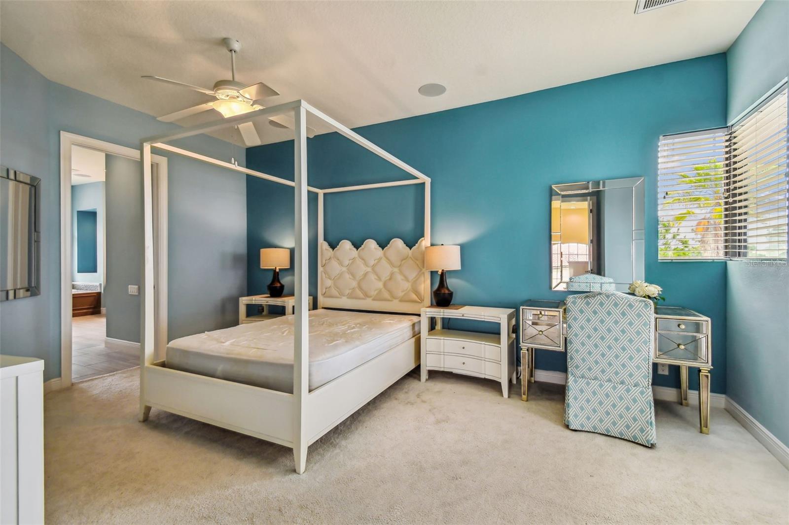 T3528010 Property Photo