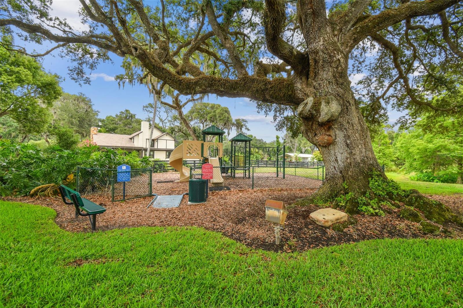 T3528010 Property Photo