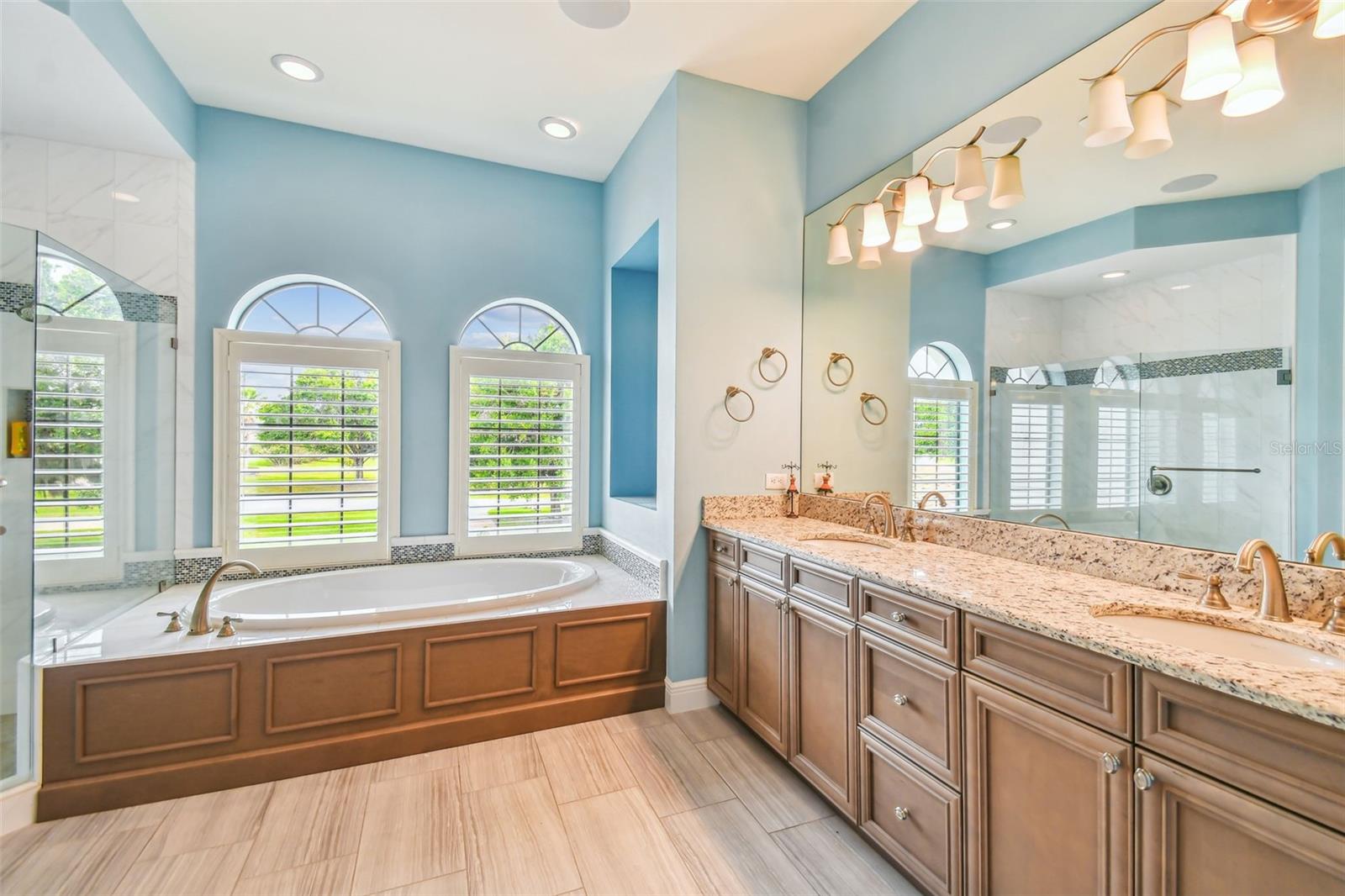 T3528010 Property Photo