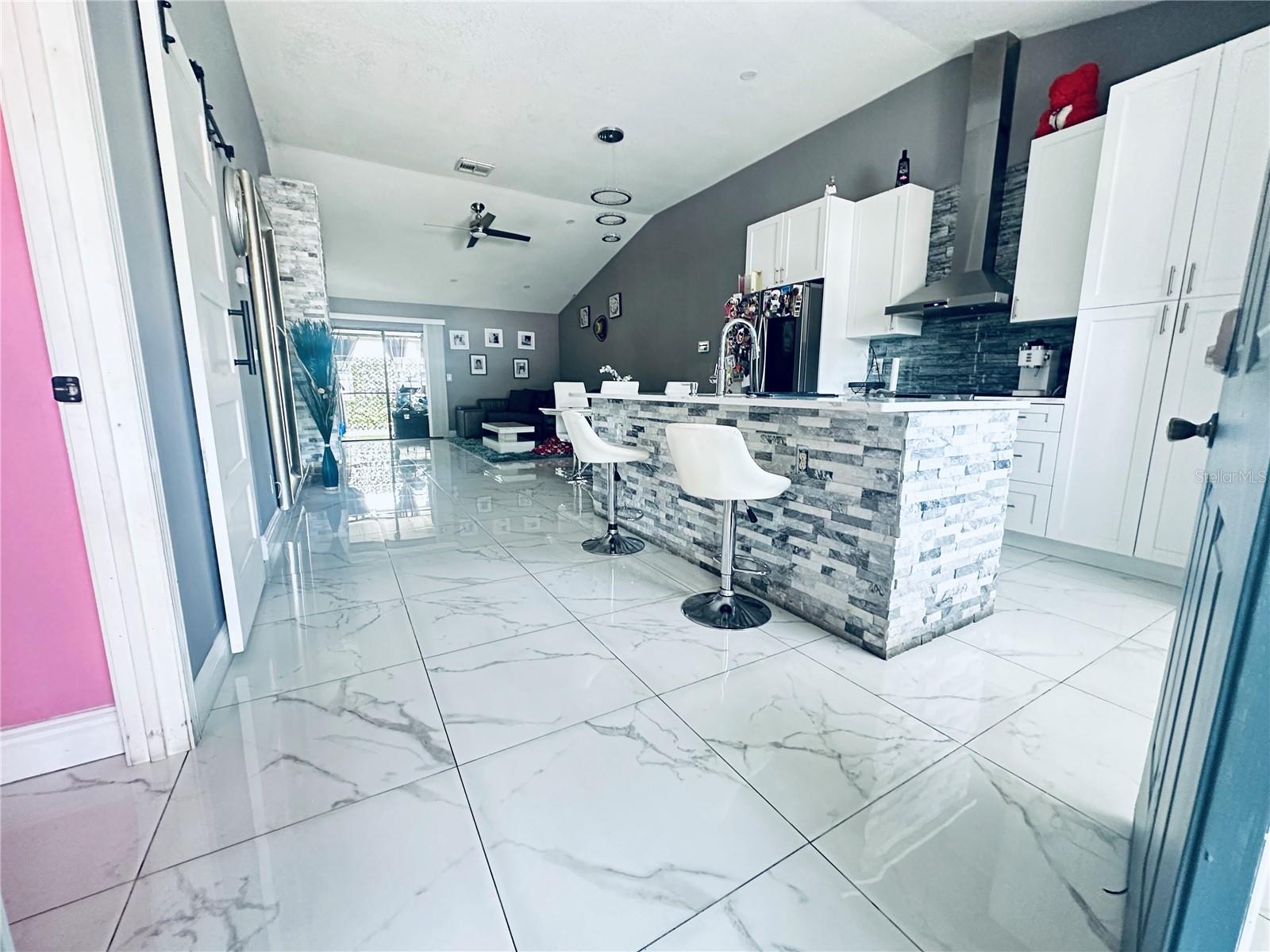 12534 CASTLE HILL DR, TAMPA, FL, 33624