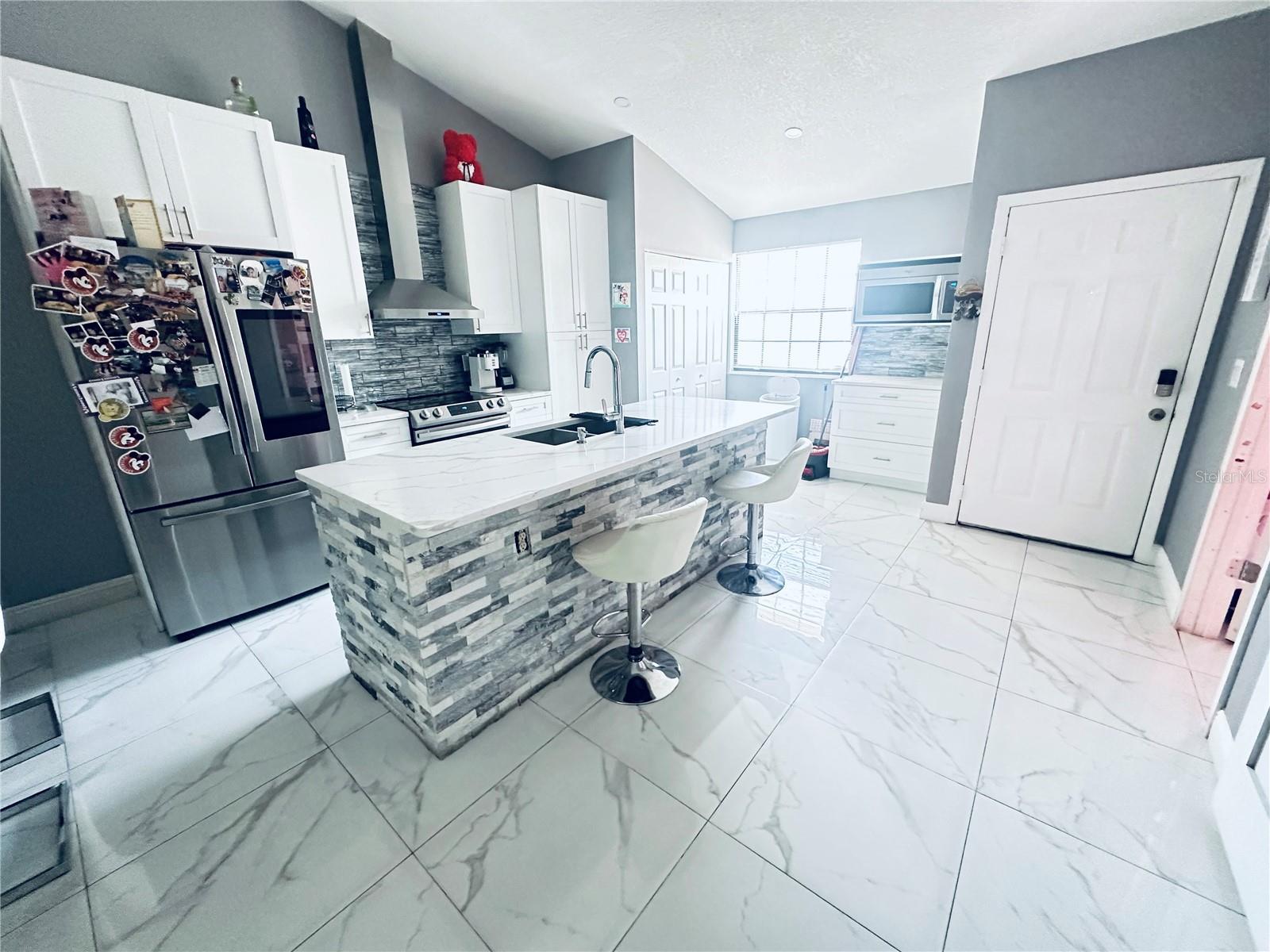 12534 CASTLE HILL DR, TAMPA, FL, 33624