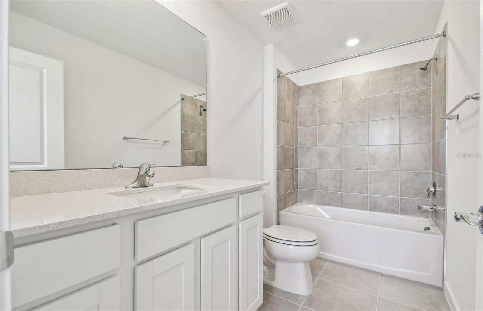 10615 HIDDEN BANKS GLN, PARRISH, FL, 34219