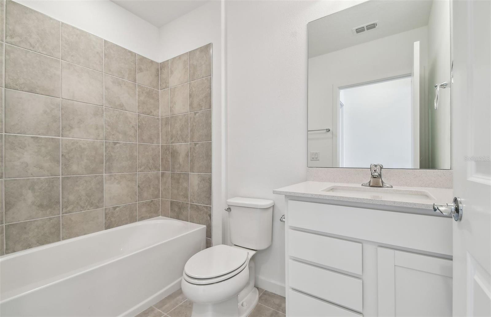 10615 HIDDEN BANKS GLN, PARRISH, FL, 34219