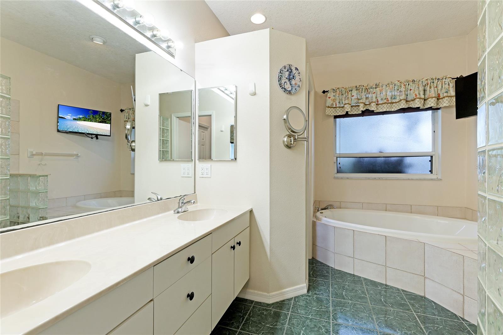 629 OAK BAY DR, OSPREY, FL, 34229