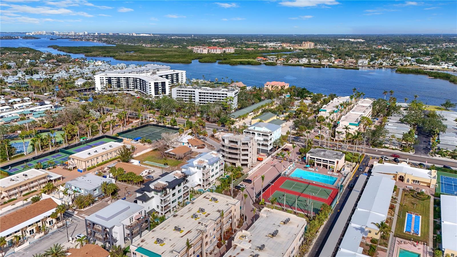 1150 WINDSONG LN #300, SARASOTA, FL, 34242