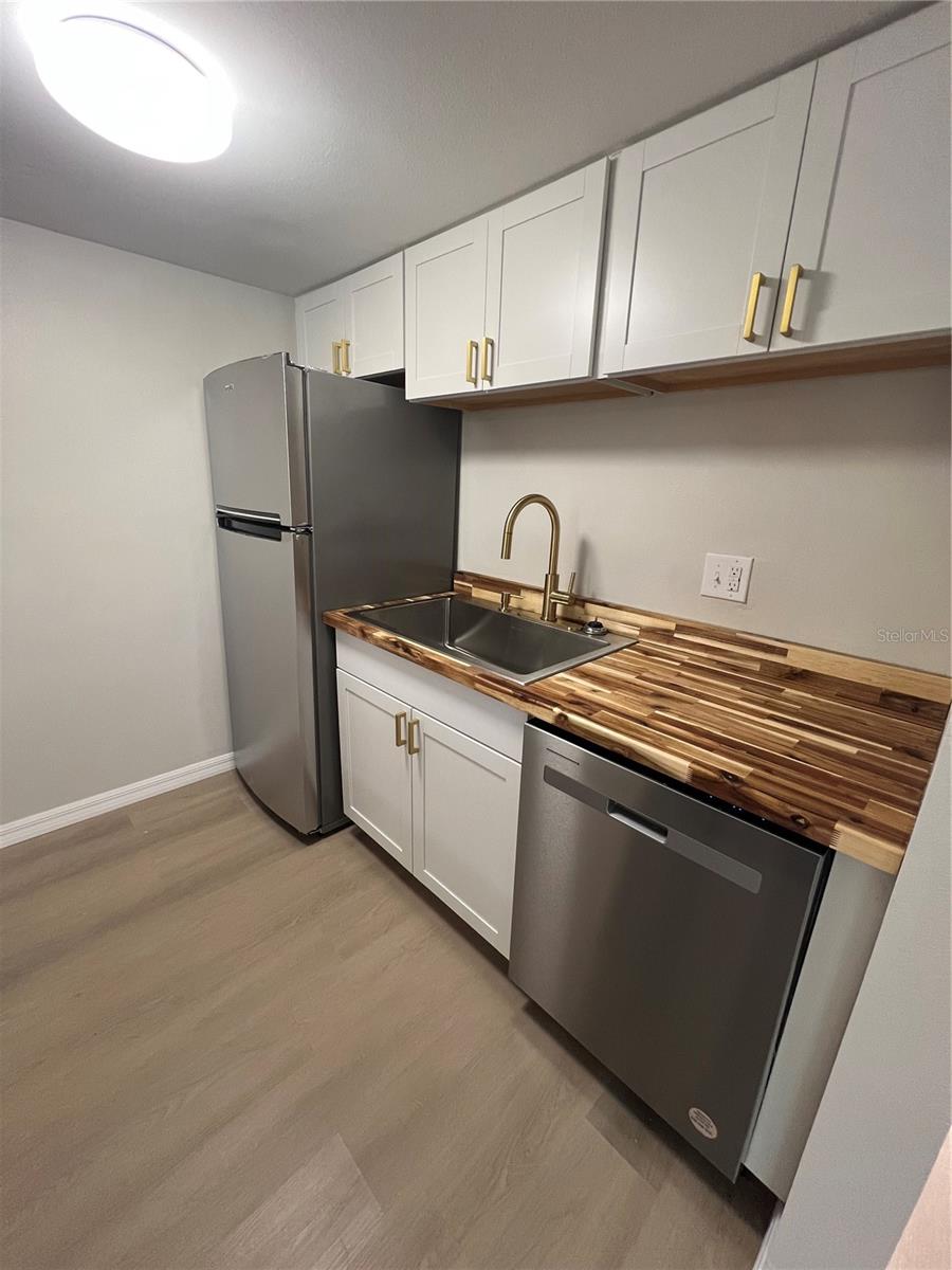 2611 PINE LAKE TER #B, SARASOTA, FL, 34237