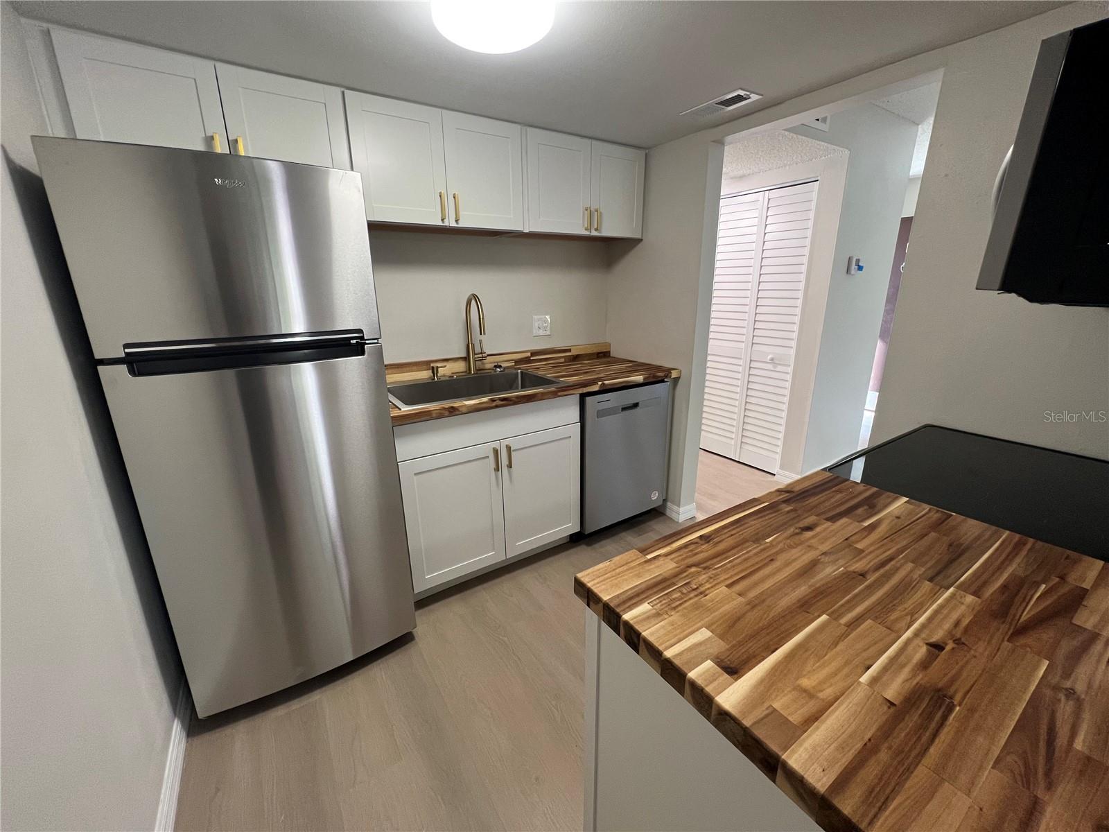 2611 PINE LAKE TER #B, SARASOTA, FL, 34237