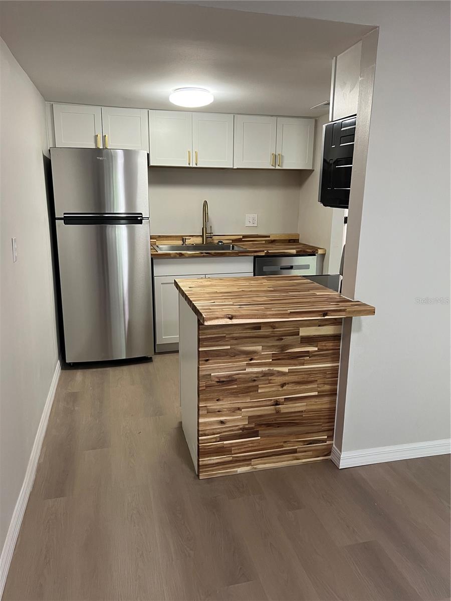 2611 PINE LAKE TER #B, SARASOTA, FL, 34237