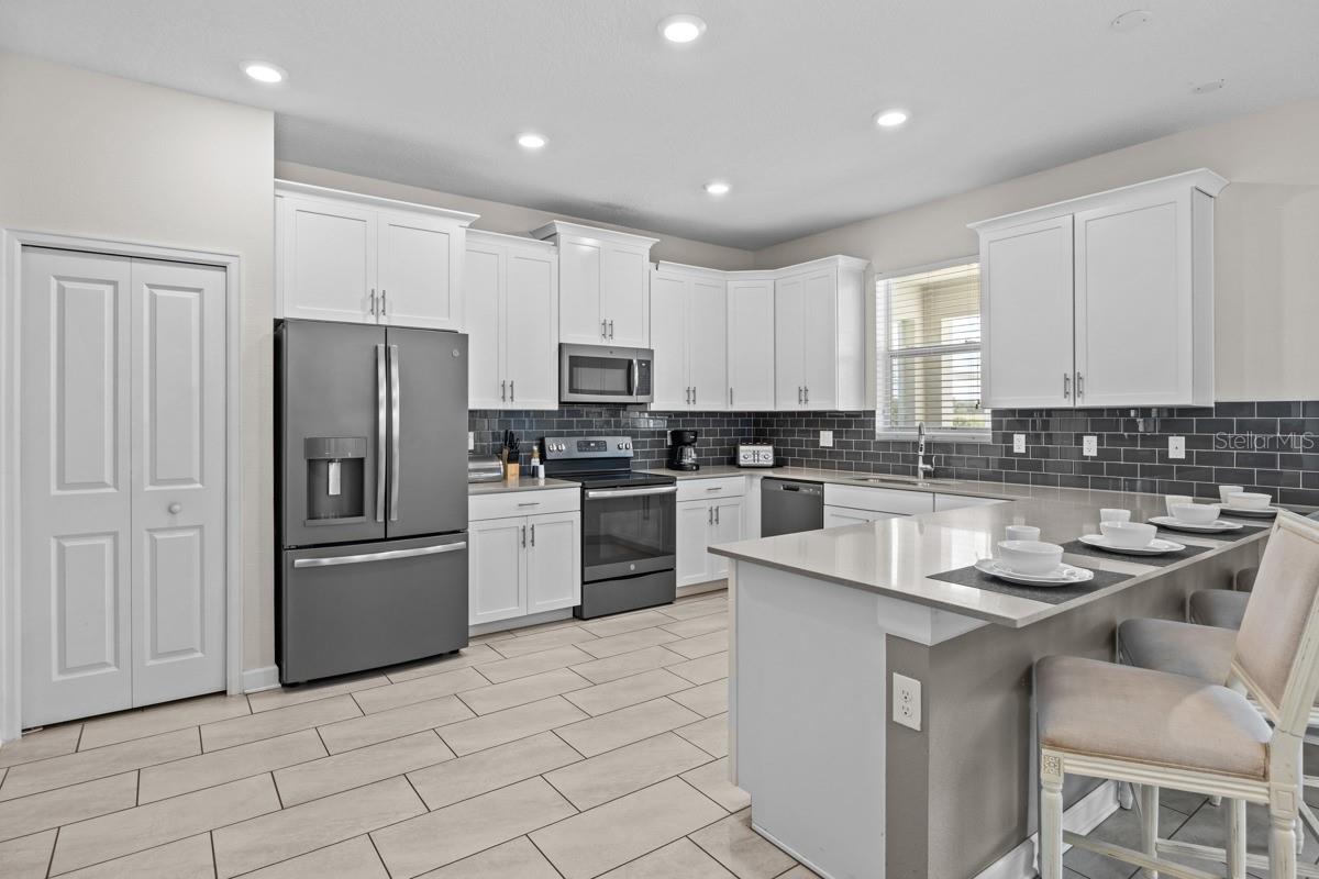 8822 INTERLOCKING CT, DAVENPORT, FL, 33896