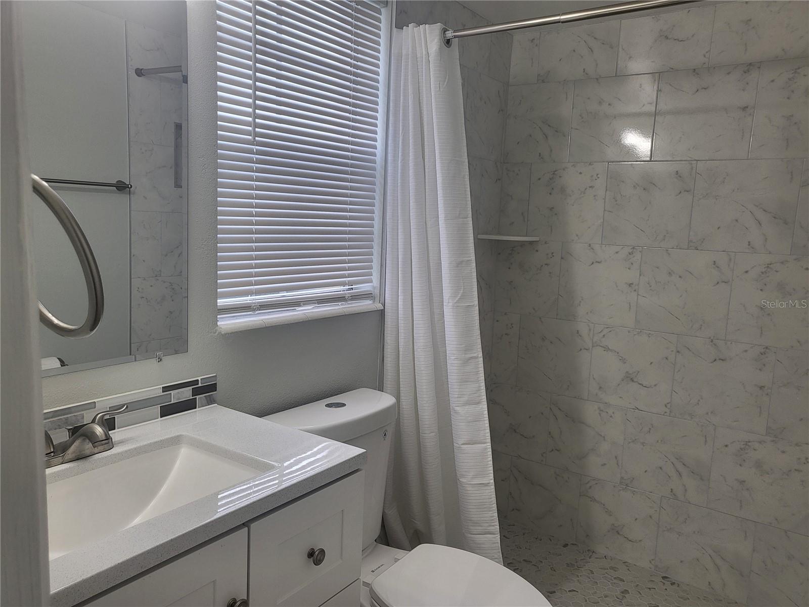 1100 E CAROLINE ST #115, TAVARES, FL, 32778