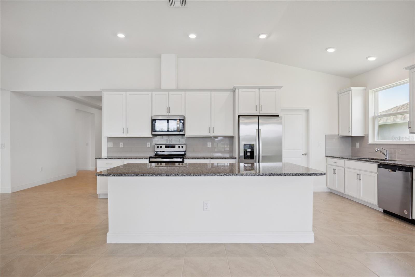 6493 ESTERO BAY DR, FORT MYERS, FL, 33908