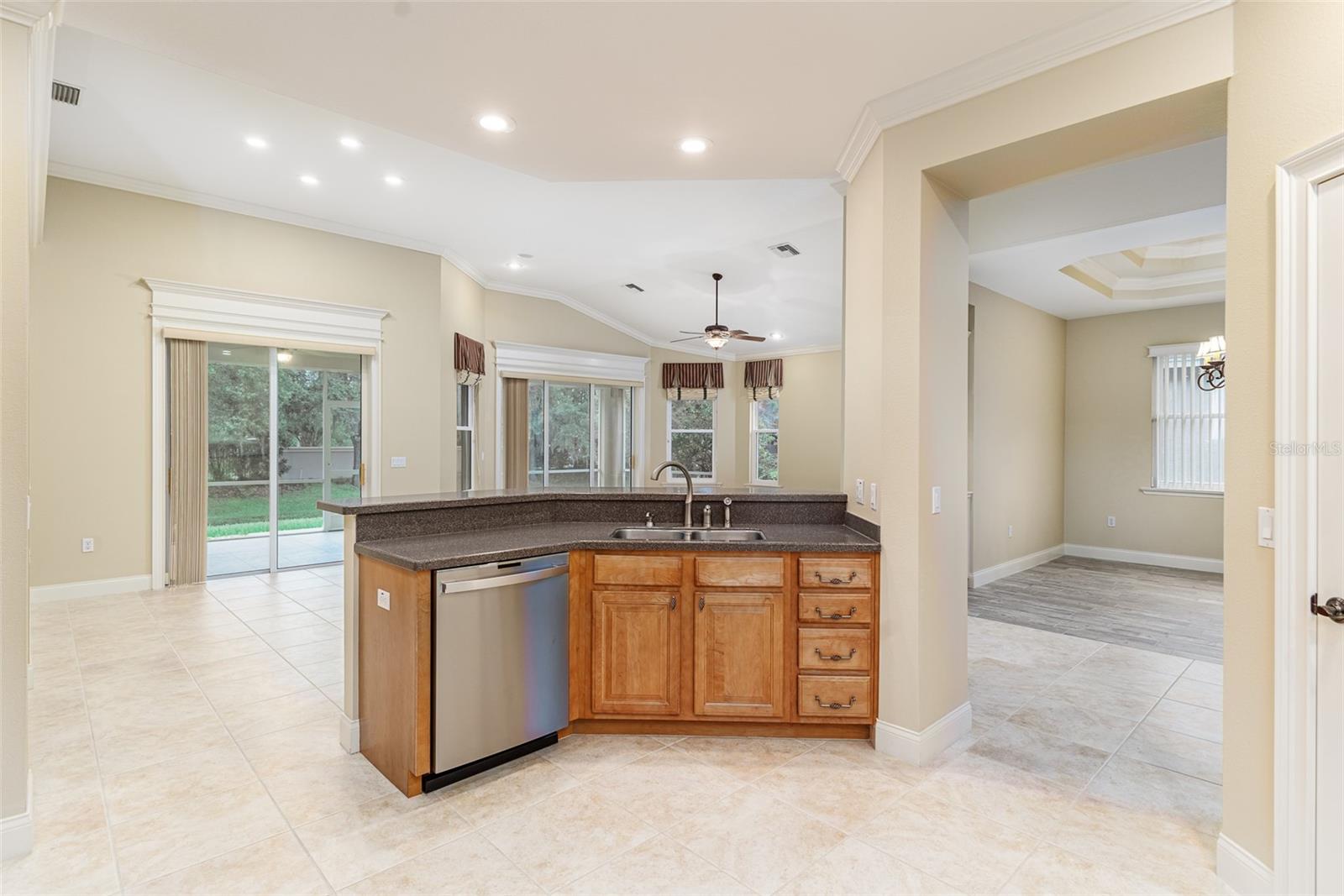 8288 LAKE JAMES DR, LAKELAND, FL, 33810