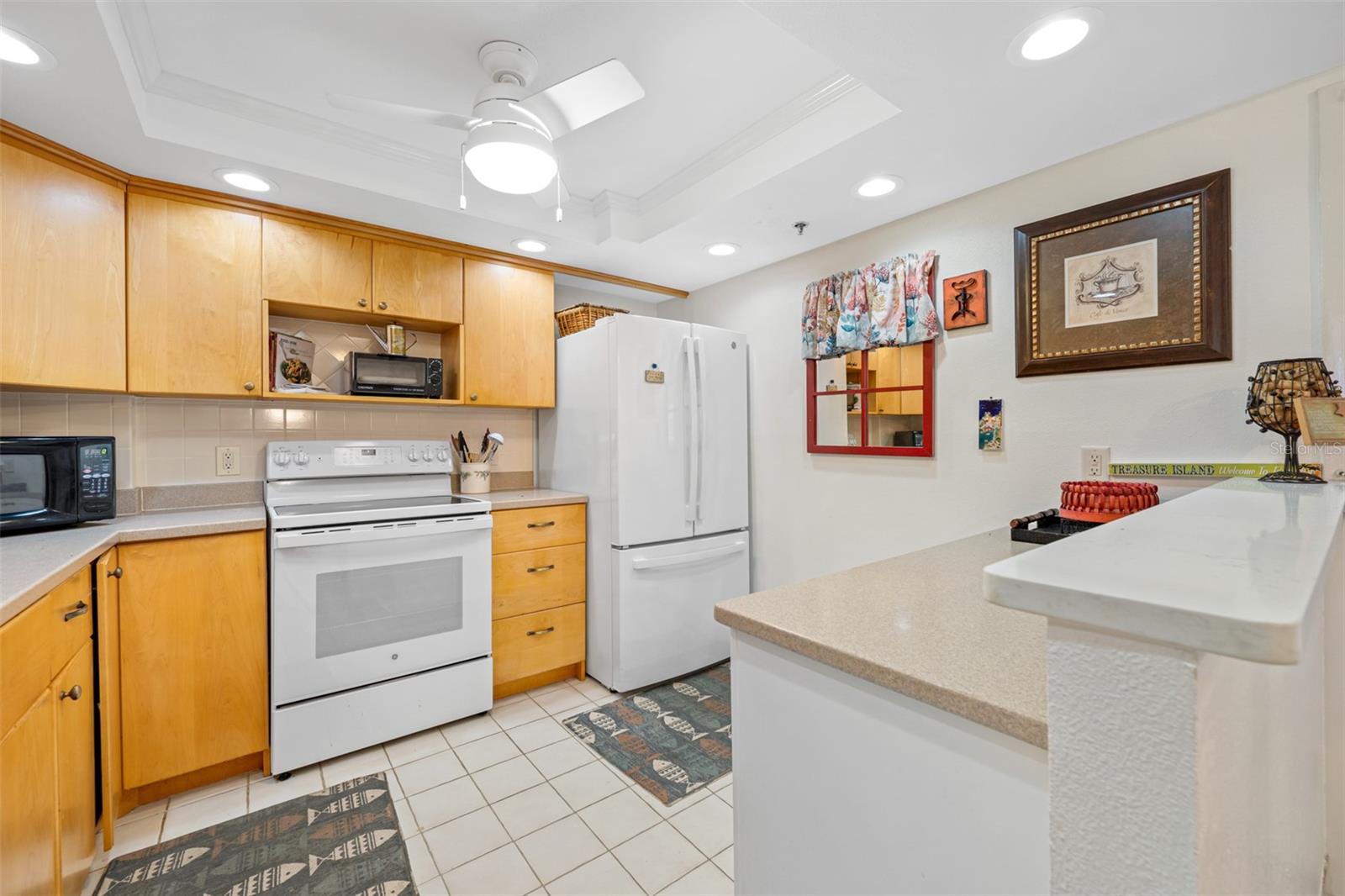 1 KEY CAPRI #104E, TREASURE ISLAND, FL, 33706
