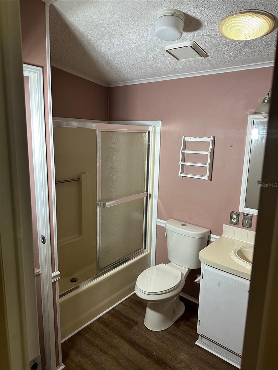 1833 HOLLY LN, LADY LAKE, FL, 32159