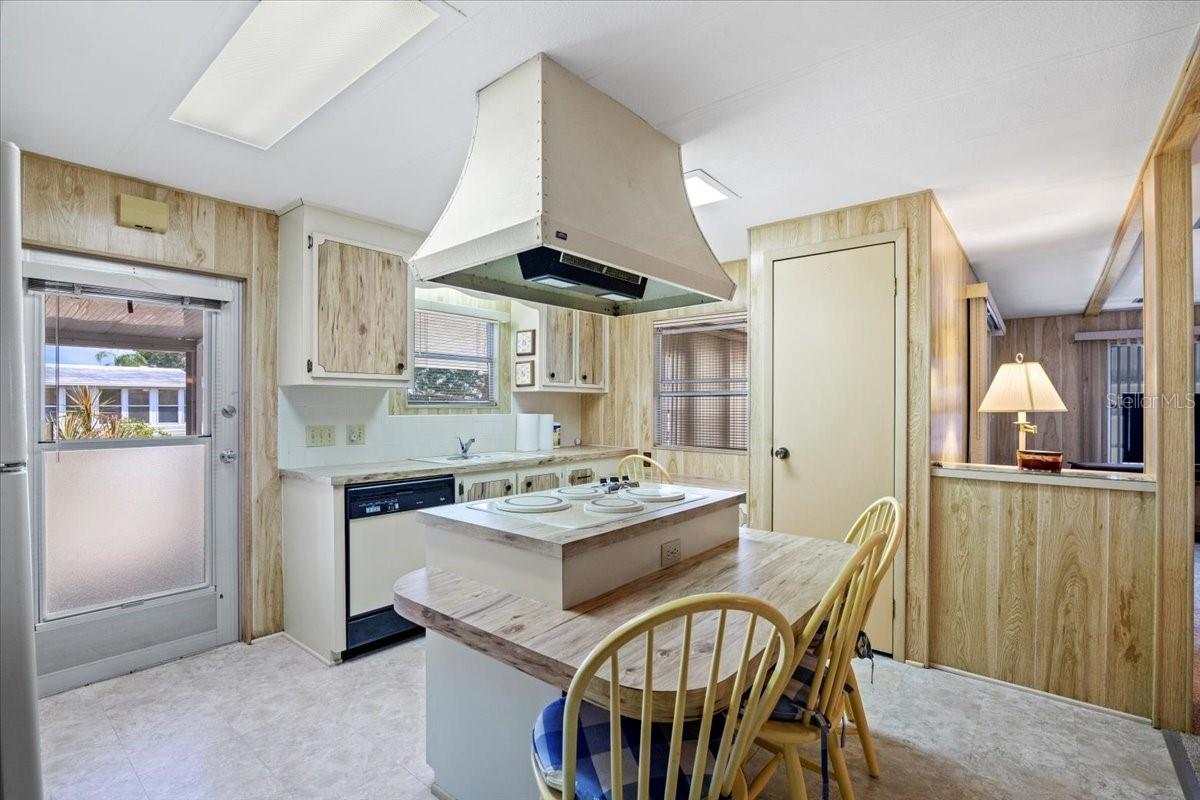 320 TROPIC DR, OSPREY, FL, 34229