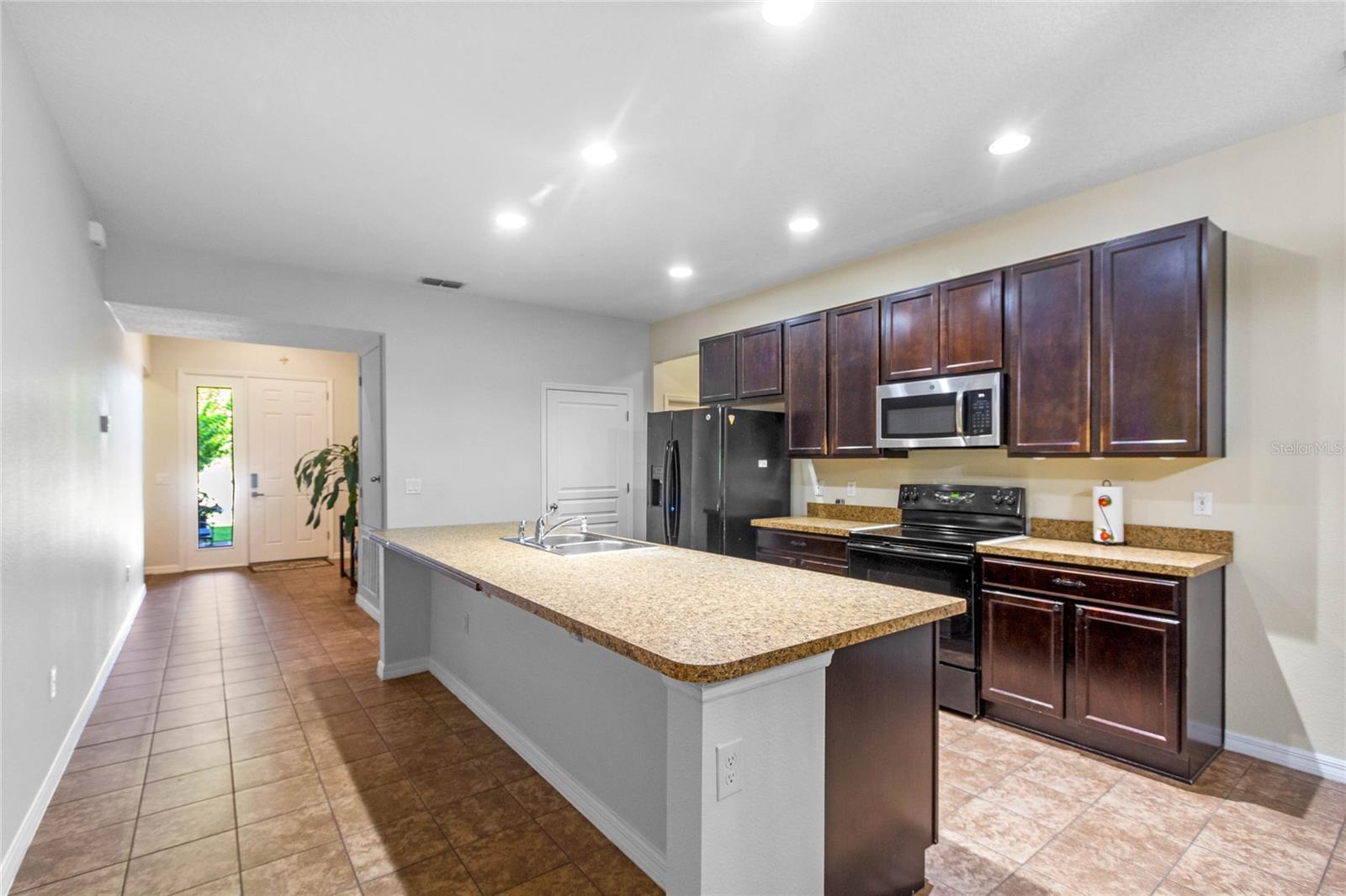 9342 OGLETHORPE DR, GROVELAND, FL, 34736