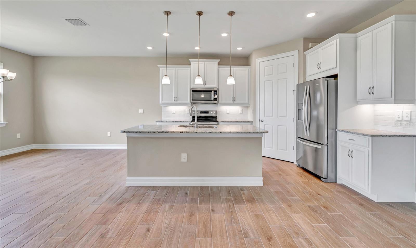 15512 GREENWOOD AVE, PORT CHARLOTTE, FL, 33981
