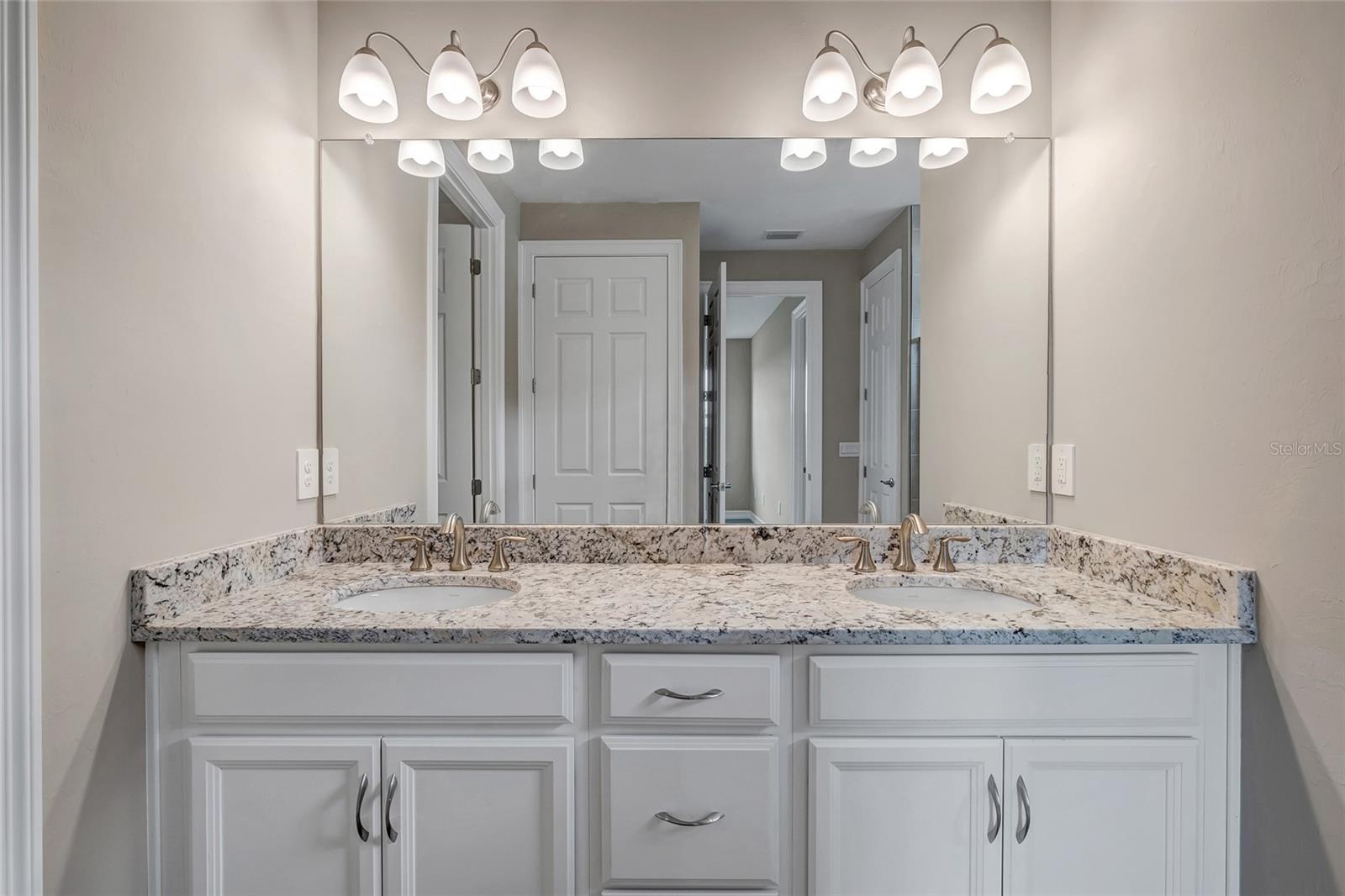 15512 GREENWOOD AVE, PORT CHARLOTTE, FL, 33981